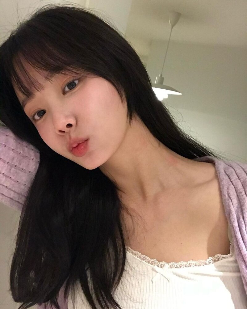 231223 Yeonwoo Instagram Update documents 1