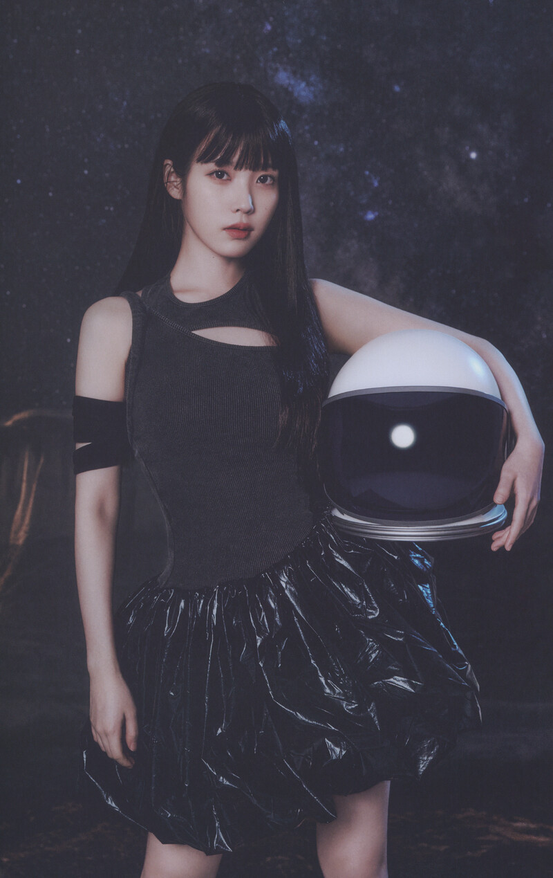 IU - 7th Official Fanclub Kit "UAENA" (Scans) documents 3