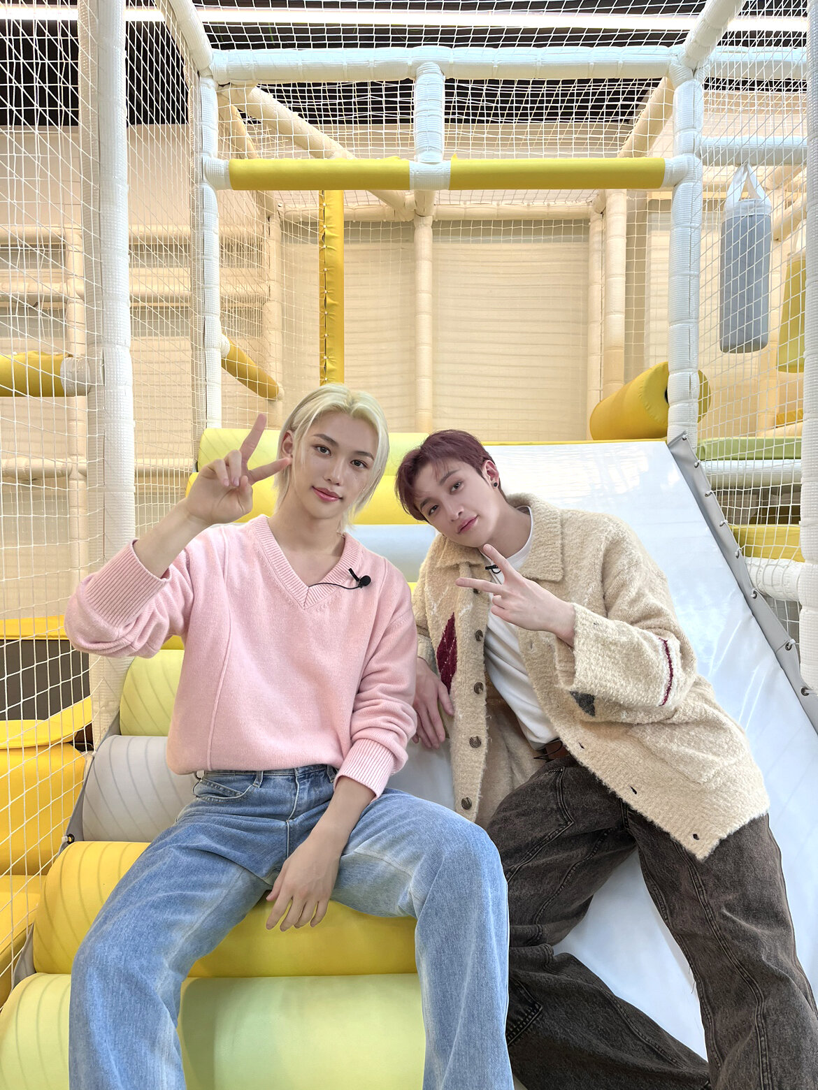 231110 Stray Kids Twitter Update - Felix & Bang Chan | kpopping