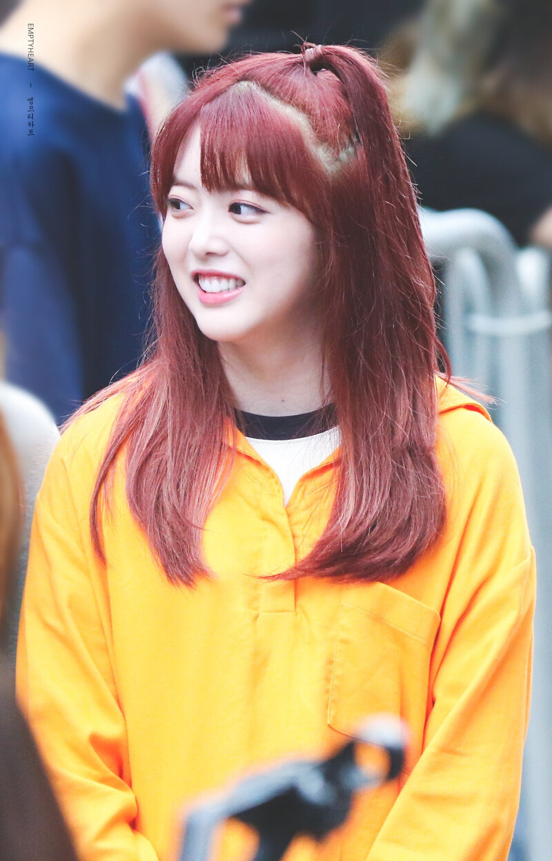 170825 Weki Meki Suyeon at Music Bank documents 1