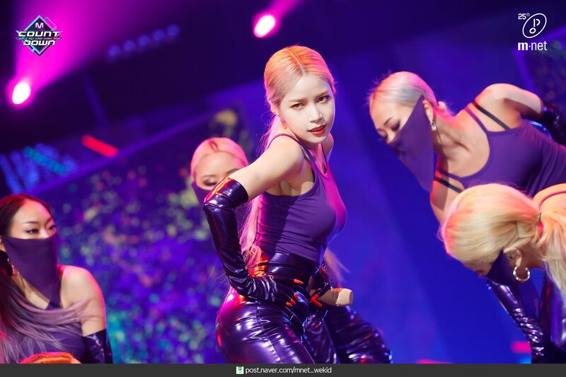 200423 Solar - 'Spit it out' at M COUNTDOWN documents 5