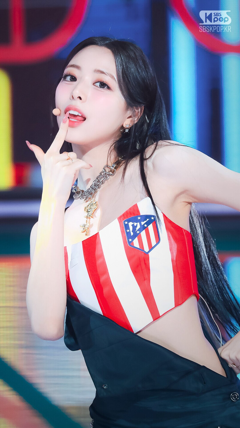 230806 ITZY Yuna - ‘CAKE’ at Inkigayo documents 3