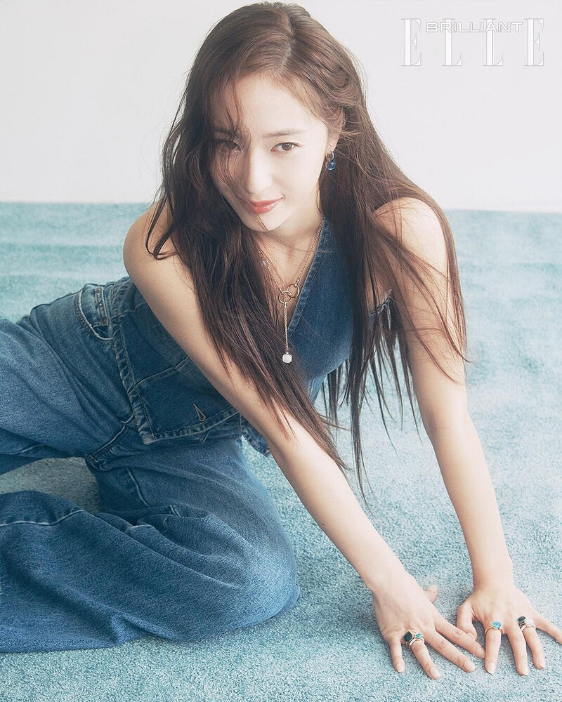 KRYSTAL JUNG for ELLE Korea  - October Issue 2023 documents 3