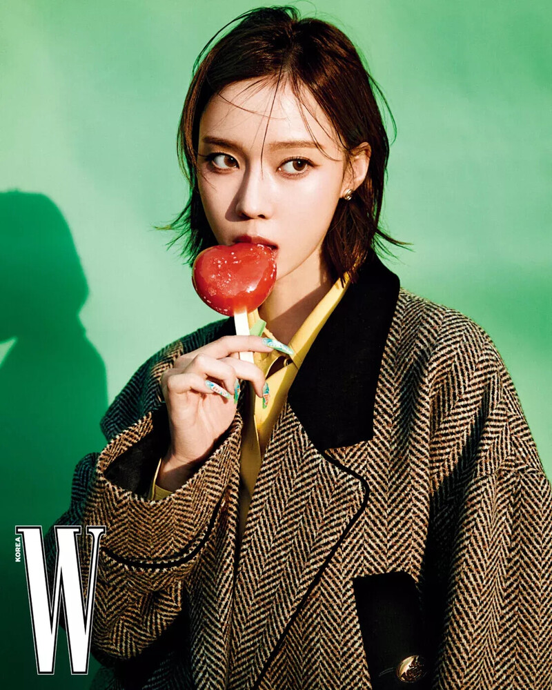 aespa x W KOREA Volume 6 (2023) documents 9