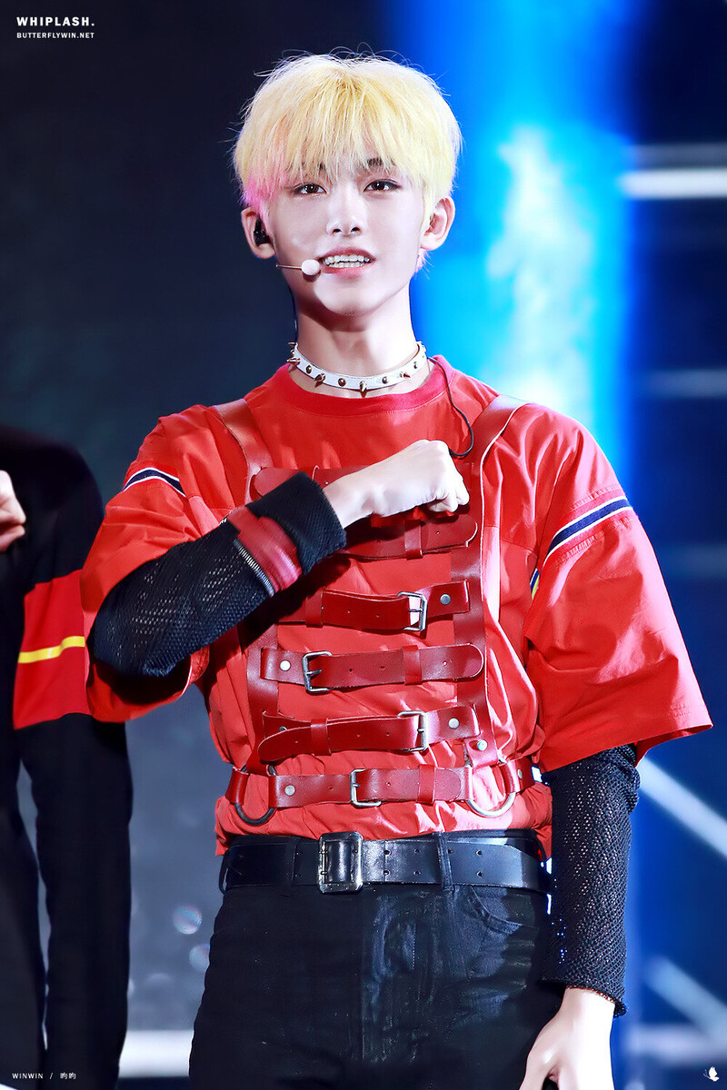 160710 NCT Winwin at M Super Concert documents 9