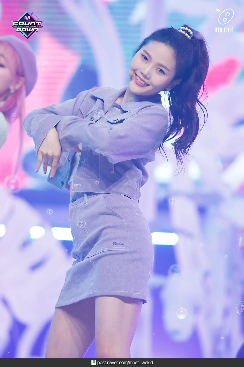 OHMYGIRL_(43).jpg