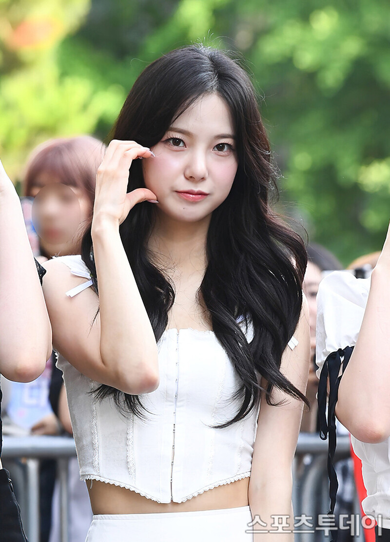 240614 Kep1er Yujin - Music Bank Commute documents 1