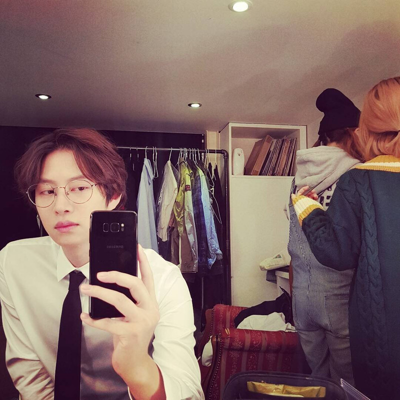 180215 Heechul Instagram Update documents 1