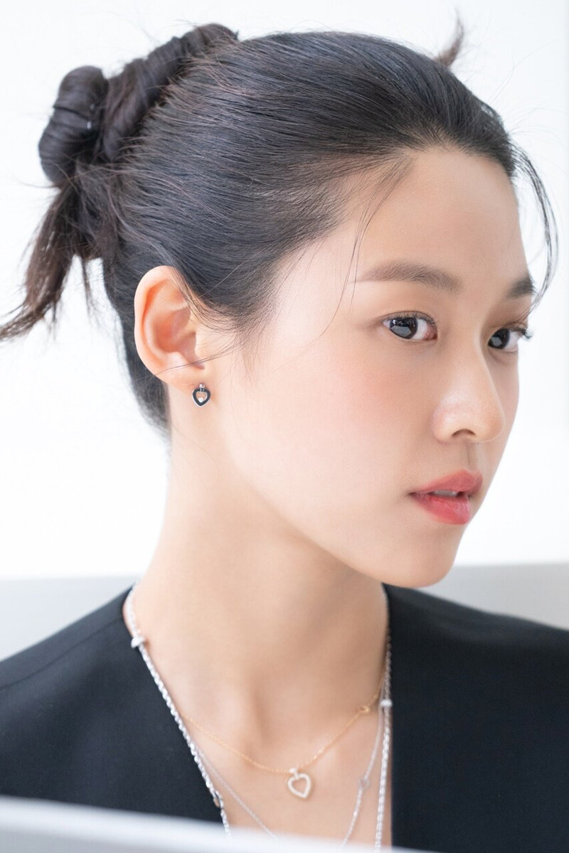 220602 FNC Naver - AOA Seolhyun - Allure Magazine Photoshoot Behind documents 8