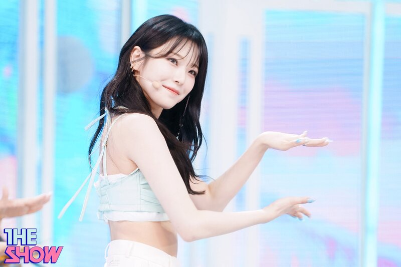 220705 fromis_9 Jiheon 'Stay This Way' at The Show documents 3