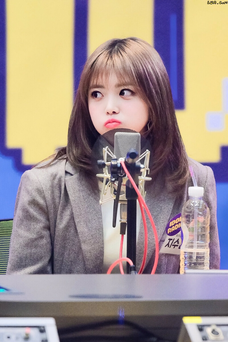 190219 Weki Meki Suyeon at Idol Radio documents 1