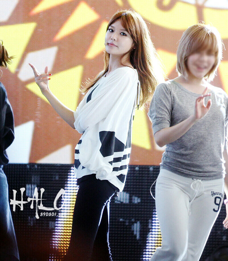 120825 Girls' Generation Sooyoung at China-Korea Music Festival documents 2