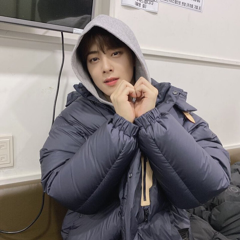 191208 ASTRO Cha Eunwoo Instagram Update documents 3