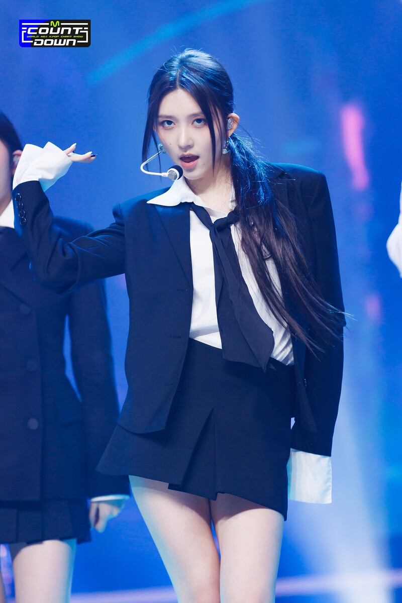 230413 IVE Gaeul -  'I AM' & 'Kitsch' at M COUNTDOWN documents 7