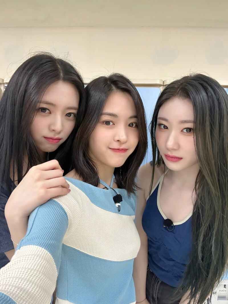 230805 ITZY Twitter Update documents 5