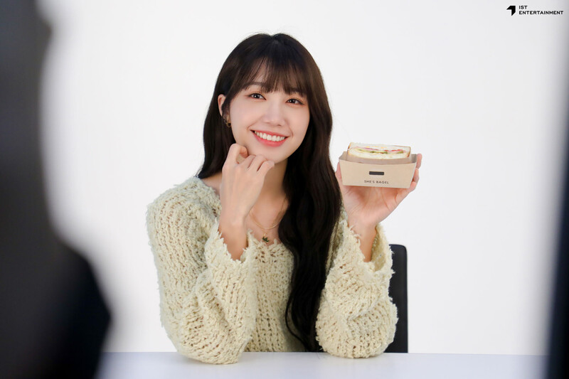 240110 IST Naver post - EUNJI behind the scenes of 'She's Bagel' commercial shoot documents 15