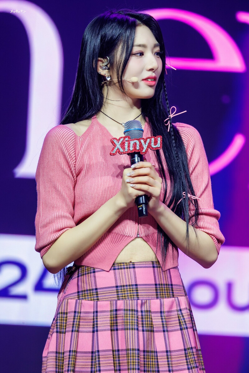 240203 tripleS Xinyu - Authentic Concert in Seoul - Day 1 documents 1