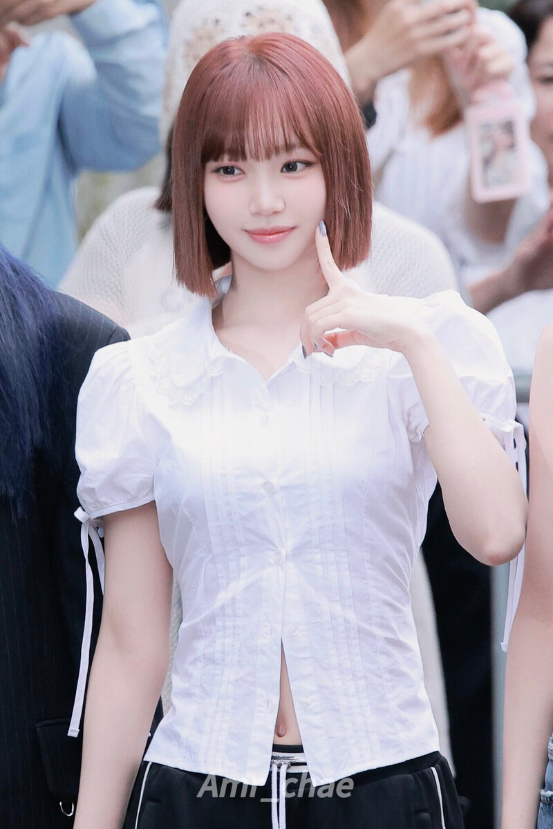 240906 LE SSERAFIM Chaewon - Music Bank Mini Fan Meeting & Commute documents 16