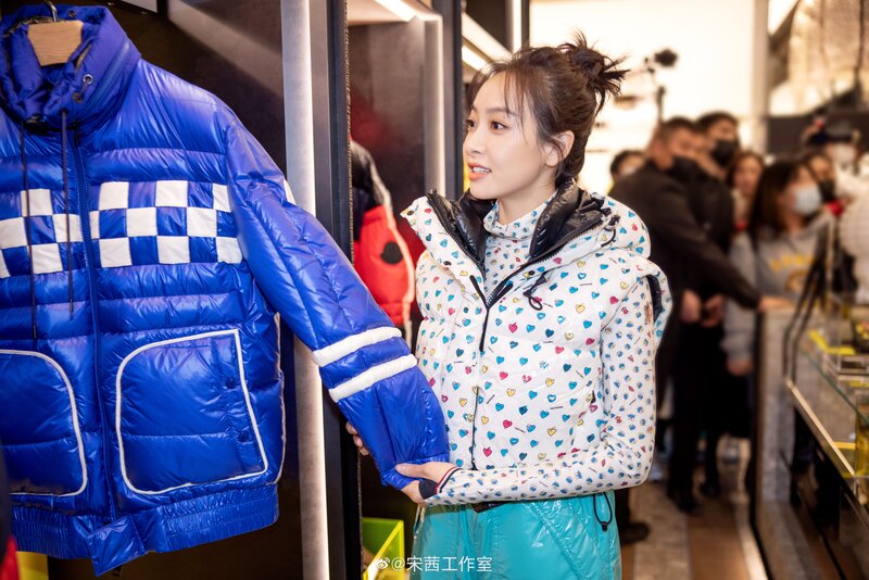 Victoria for Moncler Store Opening documents 14