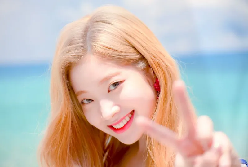 103641833_07.DAHYUN-02.jpg