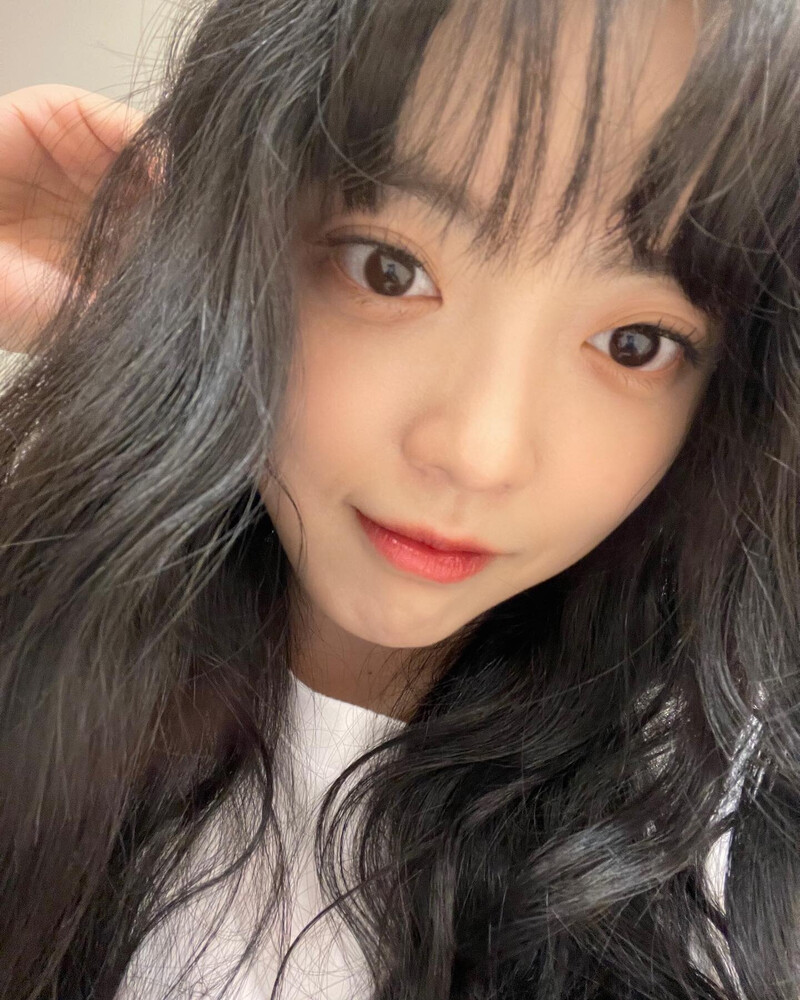 221110 Suyeon Instagram update documents 1