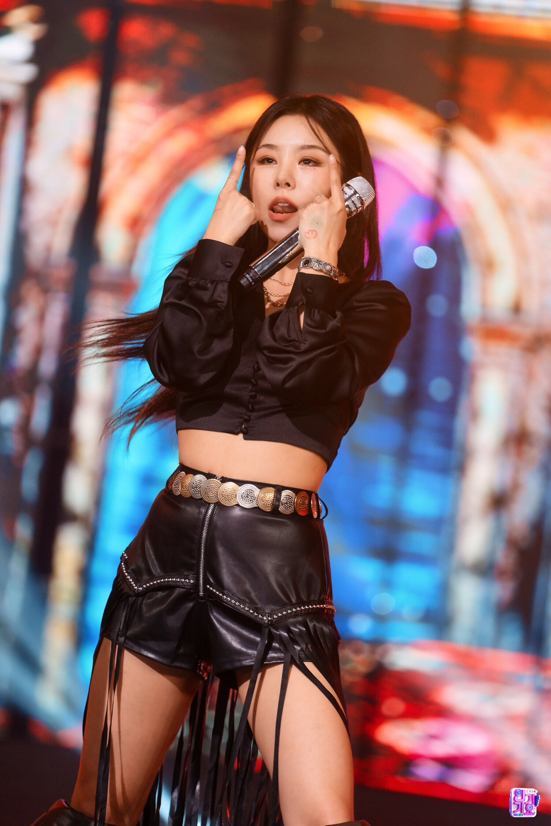 221023 MAMAMOO Wheein - 'ILLELLA' at Inkigayo | kpopping