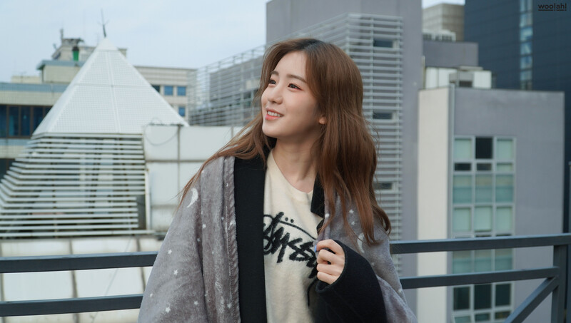 210305 WOOAH Naver post - NANA & WOOYEON Maps magazine pictorial Behind documents 9