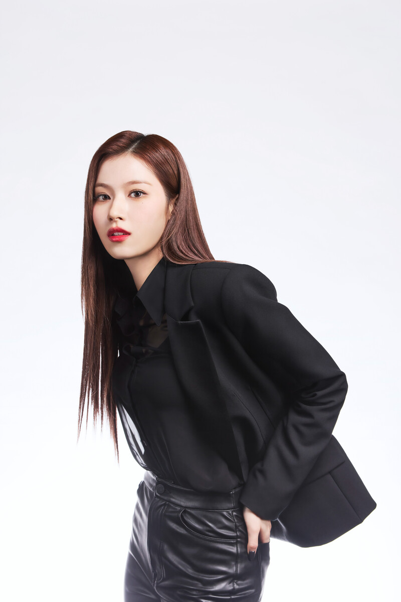 231223 - YSL Beauty Japan Twitter Update with SANA documents 3