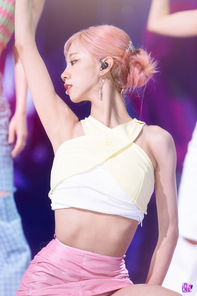 220717 WJSN Yeoreum - 'Last Sequence' at Inkigayo documents 2