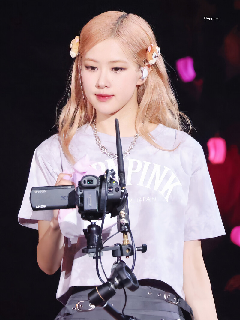 230604 BLACKPINK Rosé - 'BORN PINK' Concert in Osaka Day 2 documents 6