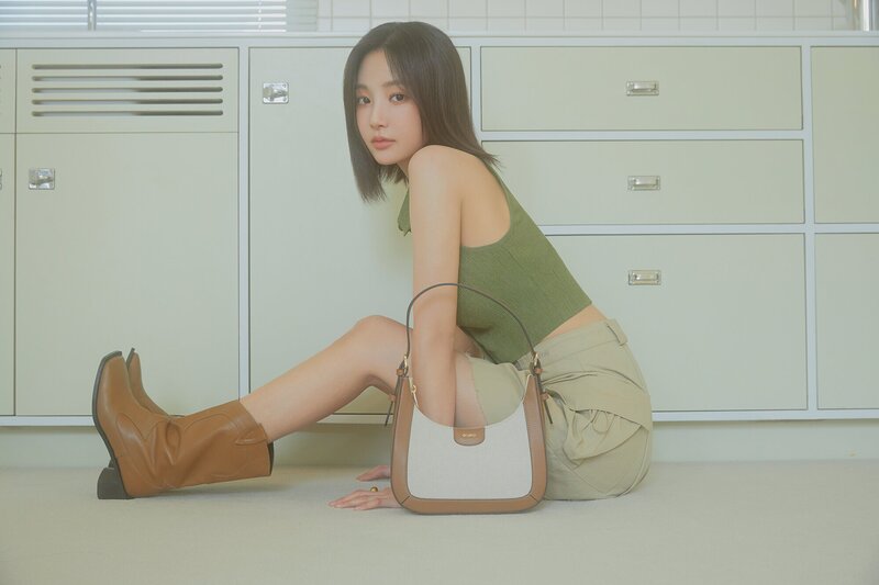 Yeonwoo for Oryany 2023 Pre-Summer Pictorial documents 1