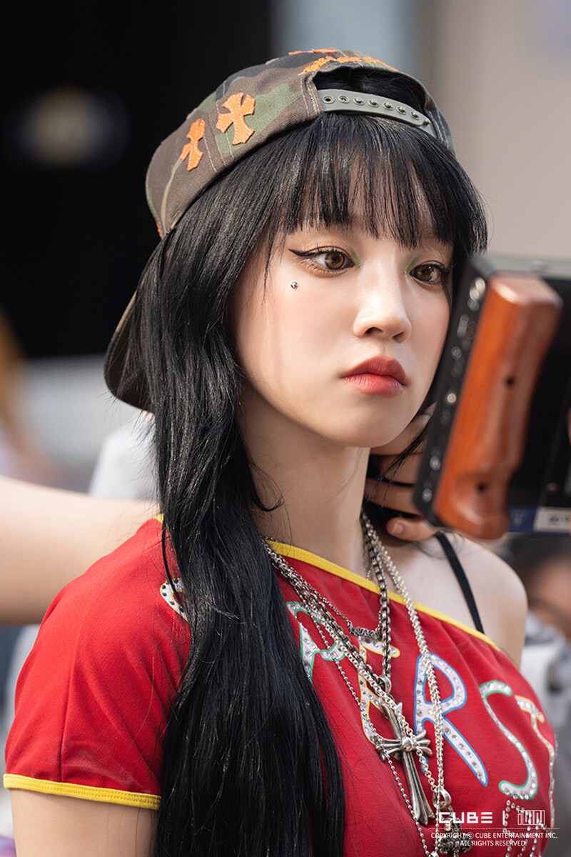 240802 - (G)I-DLE - 'Klaxon' MV - Behind Photos documents 4