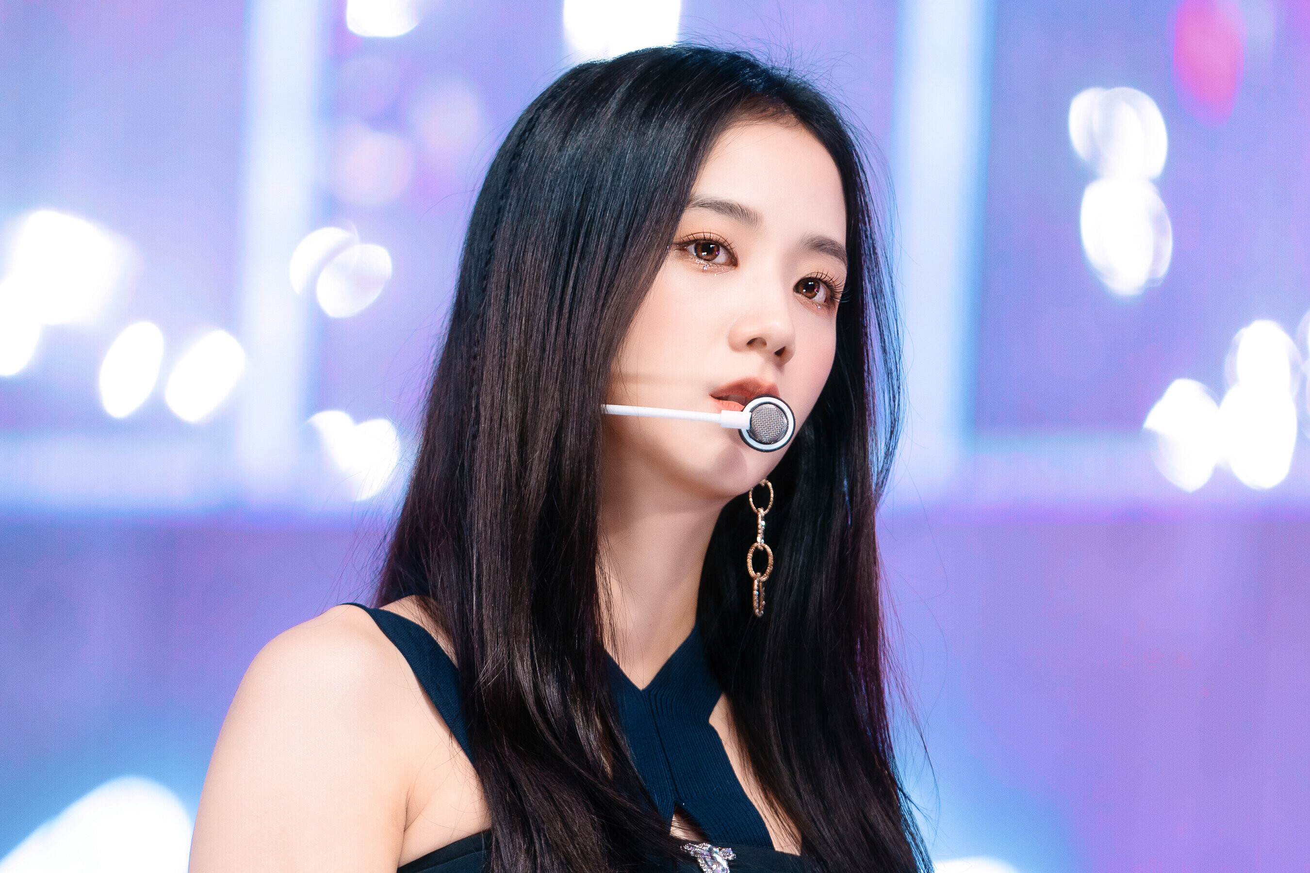 220925 BLACKPINK Jisoo - 'Shut Down' at Inkigayo | kpopping