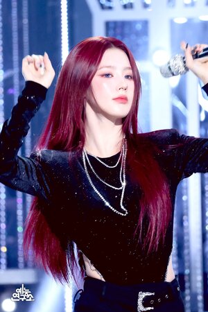 240203 (G)I-DLE Miyeon -  'Super Lady' at Music Core