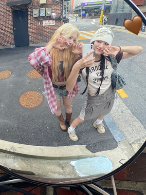 240903 - RESCENE Twitter Update with LIV n MINAMI