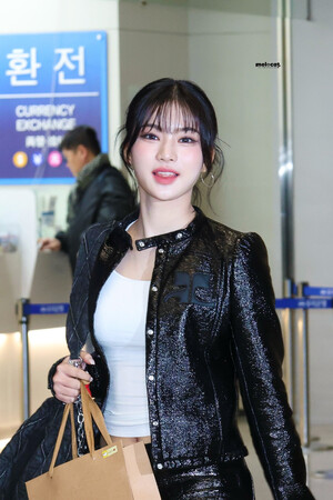 241213 STAYC Isa - ICN Airport