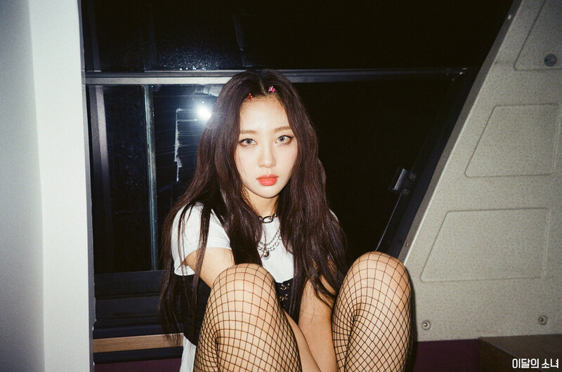 211121 Blockberry Naver Post - Not Friends behind feat. Heejin, Kim Lip, Jinsoul & Yves documents 14