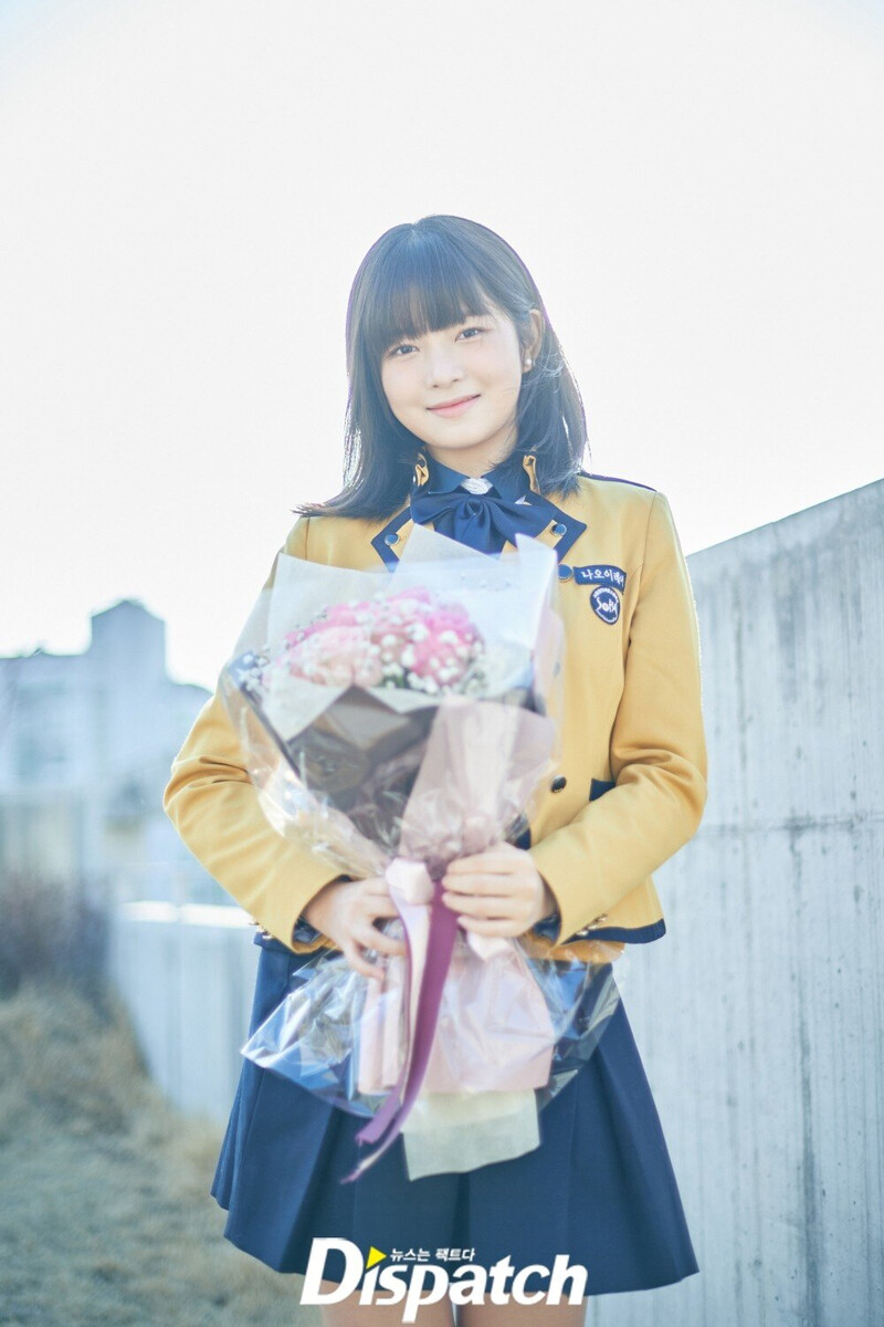 220214 IVE Rei - Graduation Photoshoot by Dispatch documents 3