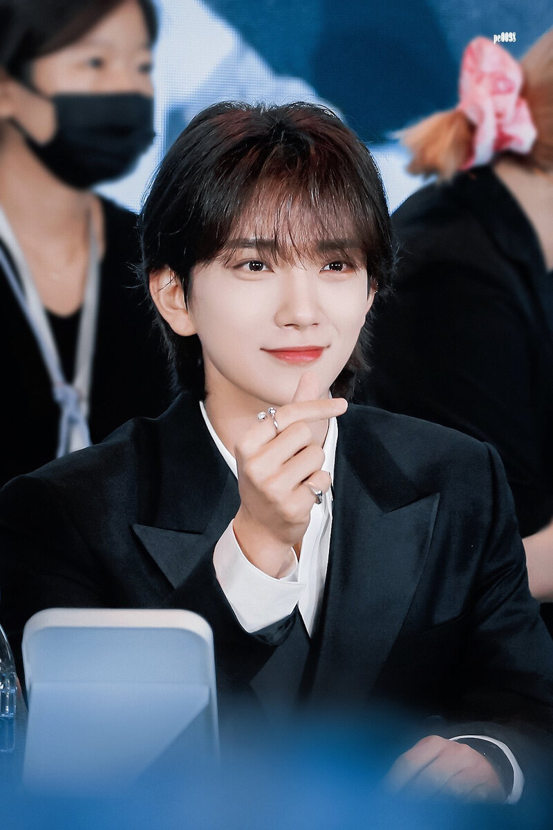 230710 SEVENTEEN Joshua at Yizhiyu Offline Fansign documents 1