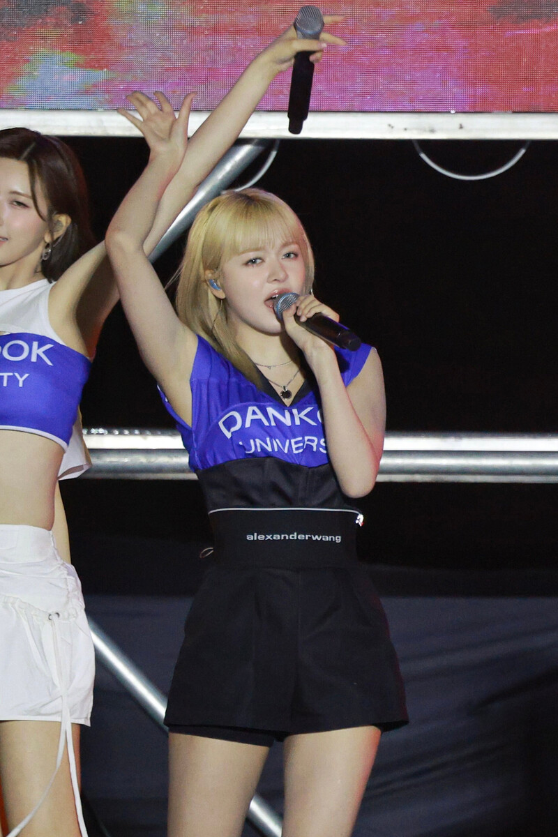 240522 NMIXX Lily - Dankook University Festival documents 2