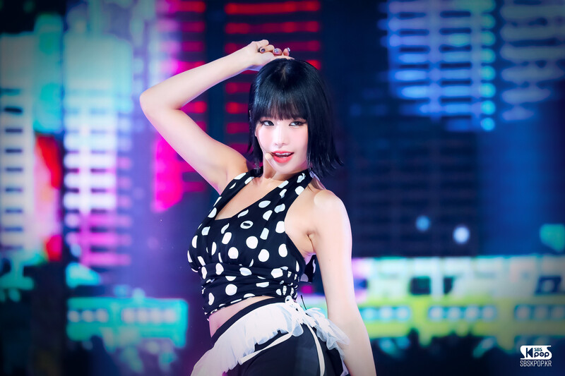 240707 KISS OF LIFE Natty - 'Sticky' at Inkigayo documents 2