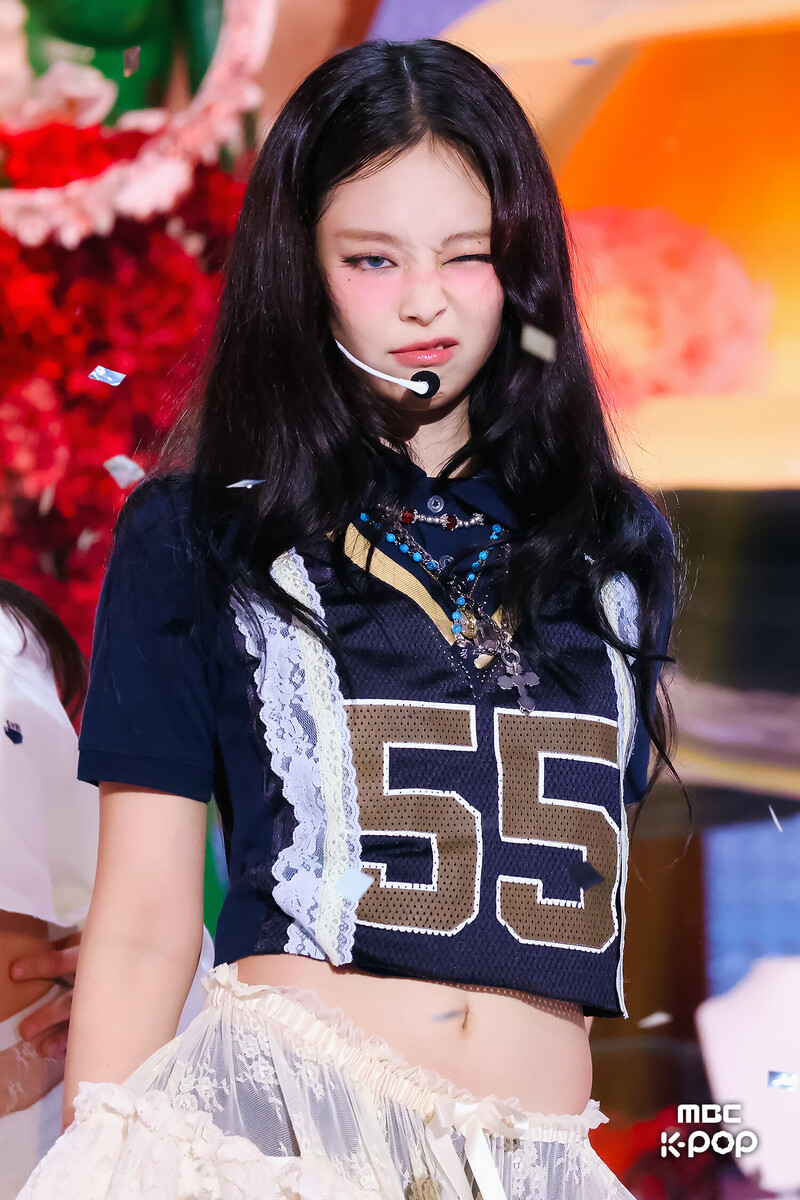 241019 JENNIE - 'Mantra' at Music Core documents 2