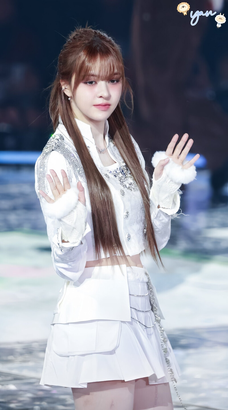 241225 NMIXX Lily at 2024 SBS Gayo Daejeon documents 6