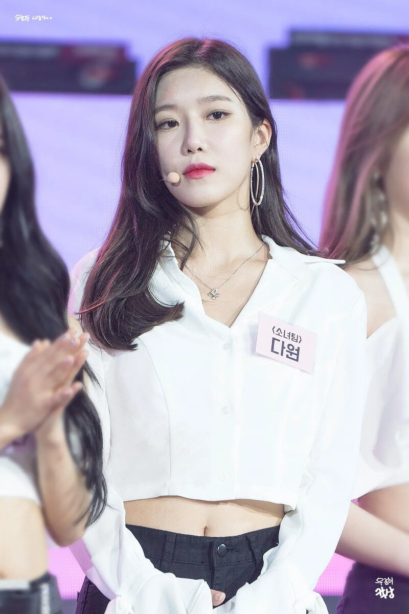 WJSN_kaksenh-1169084199158067201-EDlr02iU8AAou1v.jpg