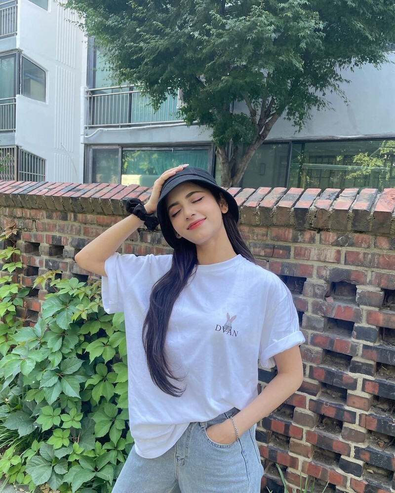 230620 - Aria's Instagram Update documents 6