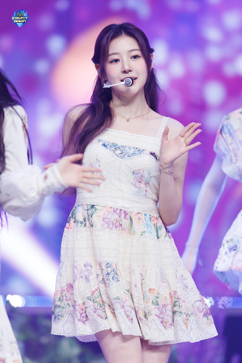 240926 FIFTY FIFTY Yewon - 'SOS' at M Countdown documents 13