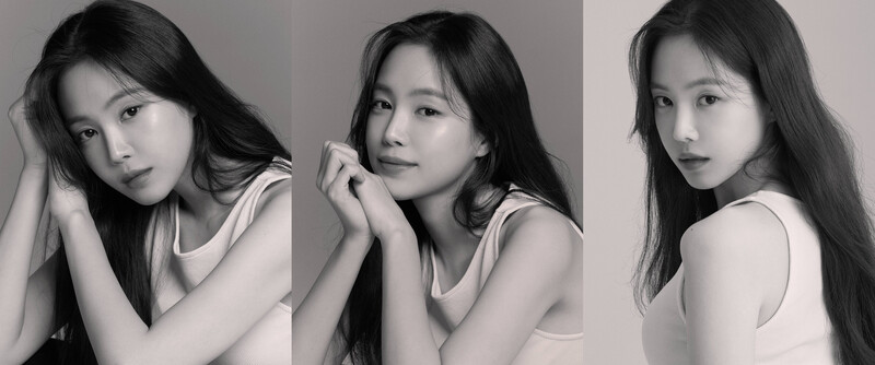 210713 YG Stage Naver Post - Naeun's 2021 Actors Profile Photos Behind documents 1