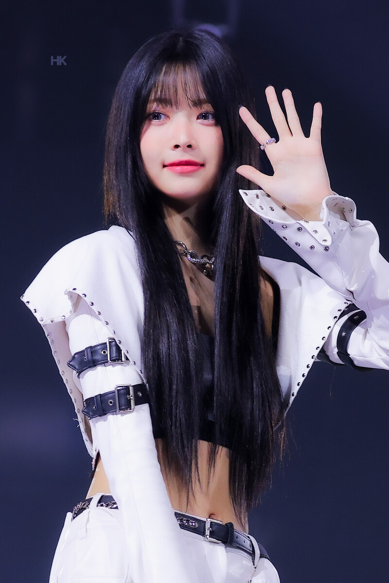 241225 Le Sserafim EUNCHAE at 2024 SBS Gayo Daejeon documents 4