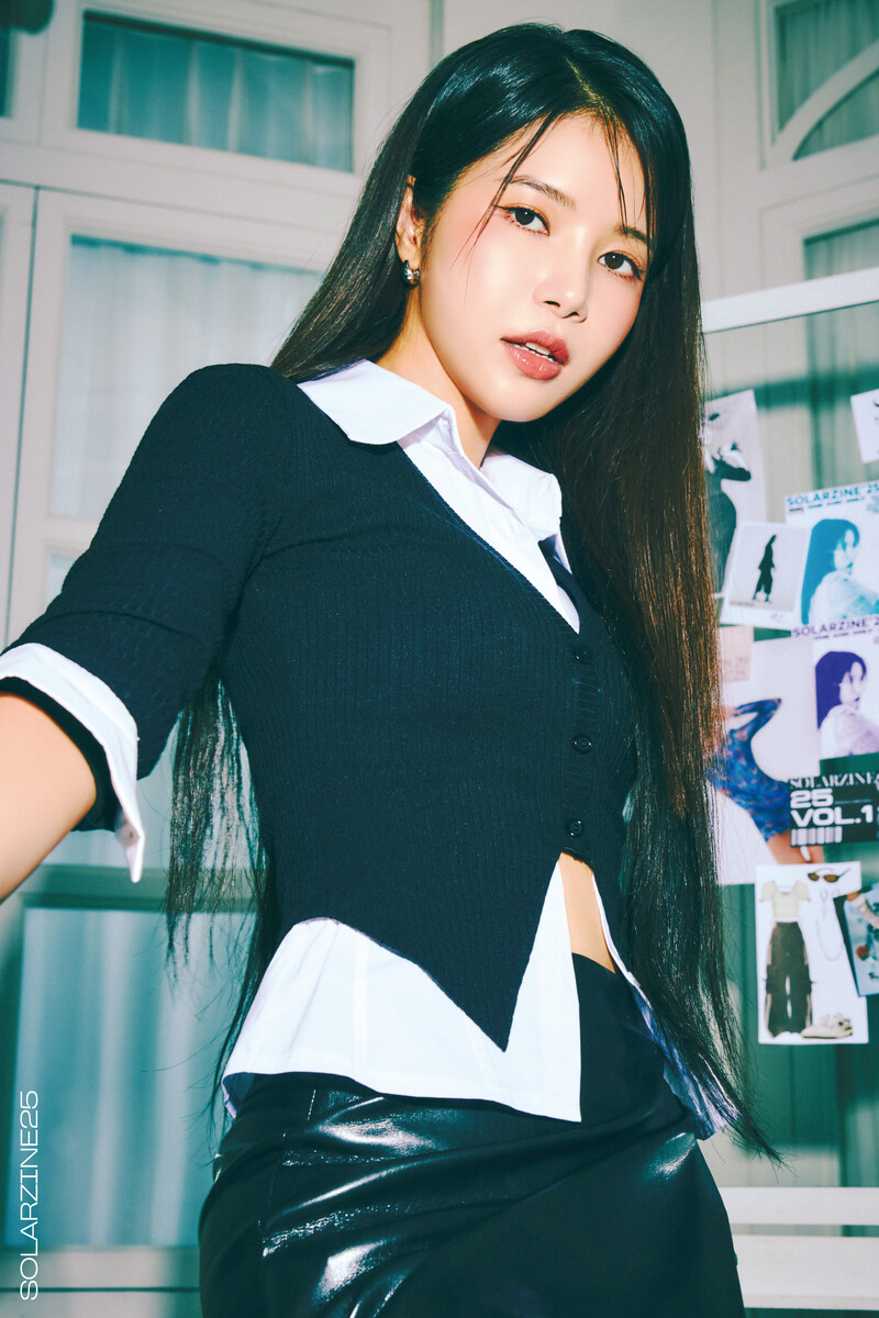 Mamamoo Solar 2025 season's greetings 'Solarzine'25' teaser photos documents 3