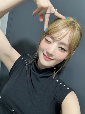240710 - (G)I-DLE Twitter Update with MINNIE
